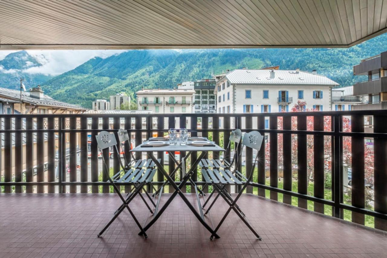 Apt Or Chalet Near The Slopes Chamonix Mont Blancアパートメント エクステリア 写真